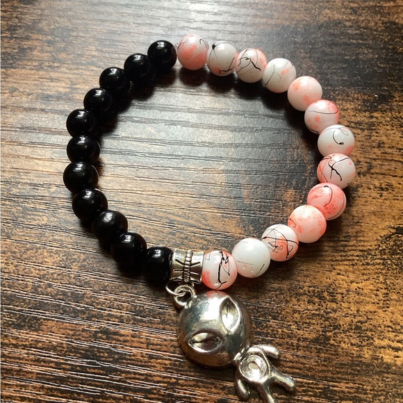 Bracelets - Picture 6 of 8